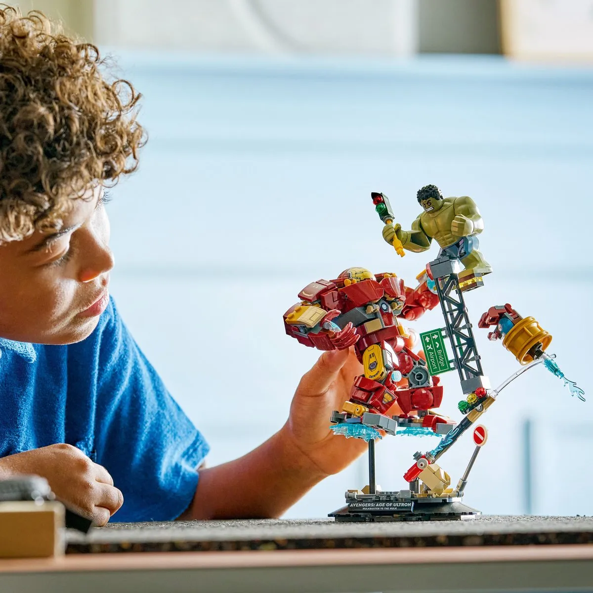 LEGO Marvel Hulkbuster vs. Hulk 76343 Bouwpakket - 413 Stukken - Multicolor