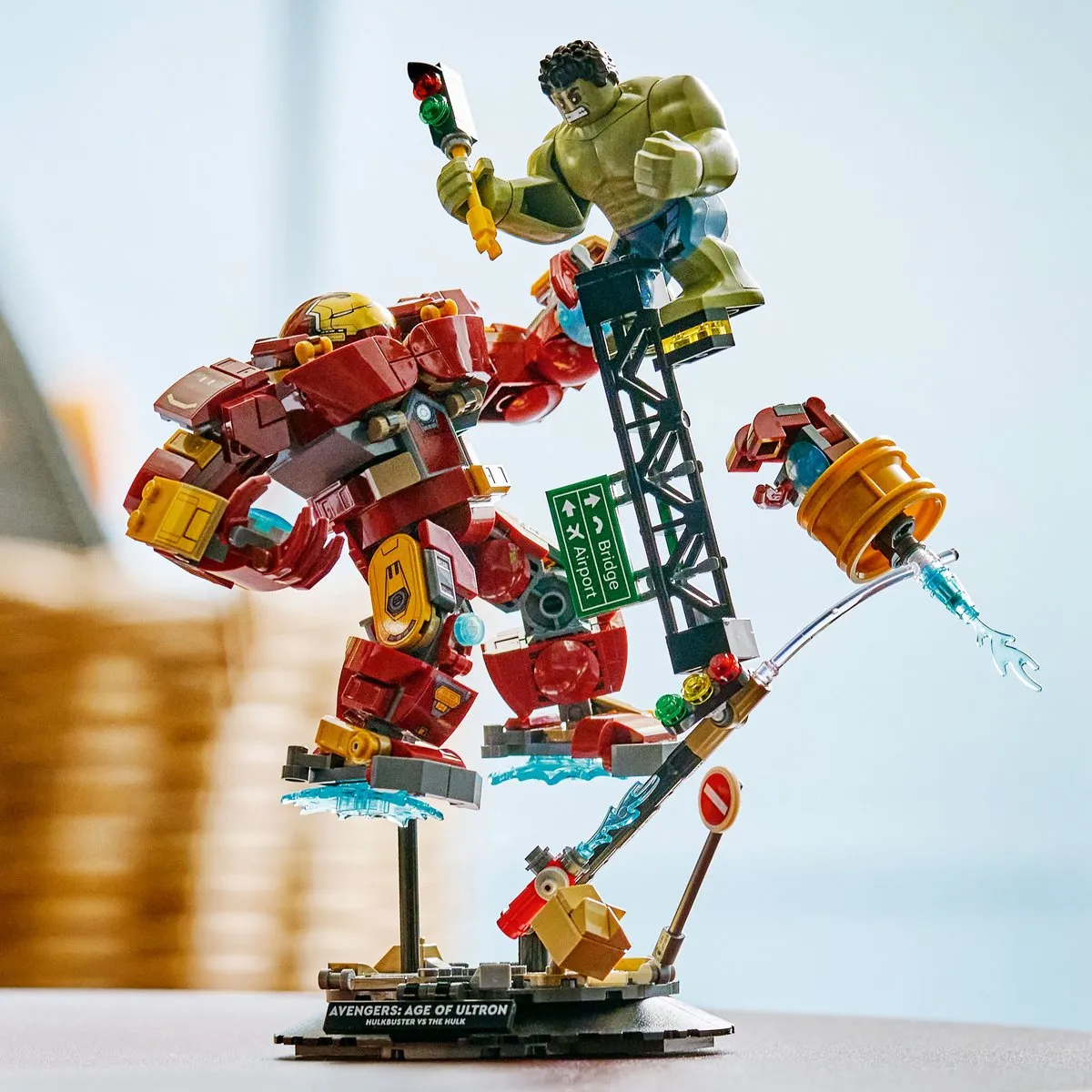 LEGO Marvel Hulkbuster vs. Hulk 76343 Bouwpakket - 413 Stukken - Multicolor