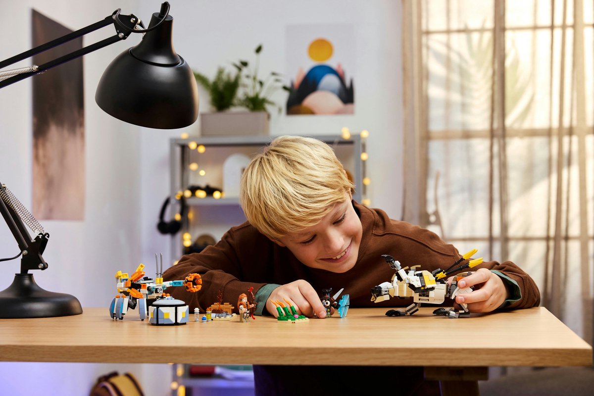 LEGO® Horizon Adventures™ Aloy en Varl vs. Shell-Walker en Sawtooth - 77037