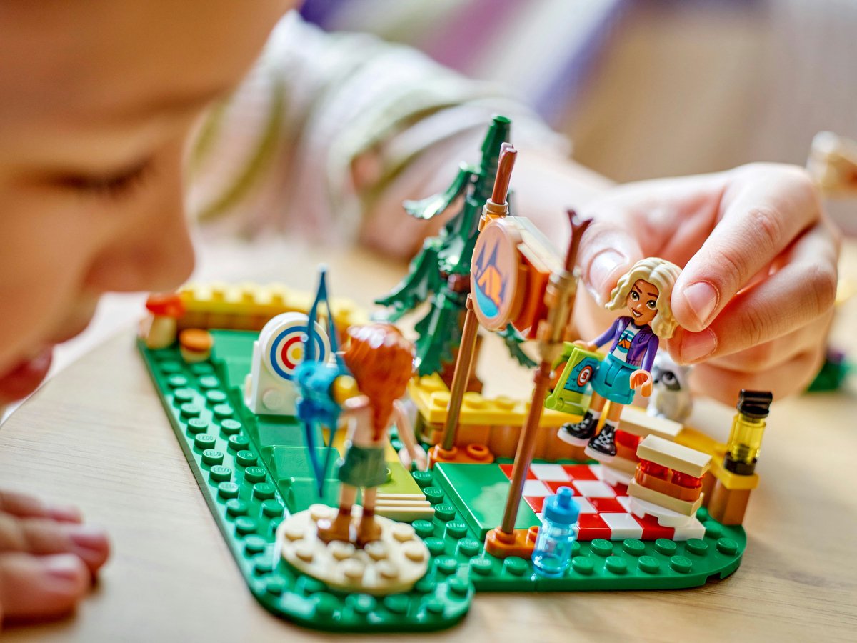 LEGO Friends Avonturenkamp boogschietbaan 42622