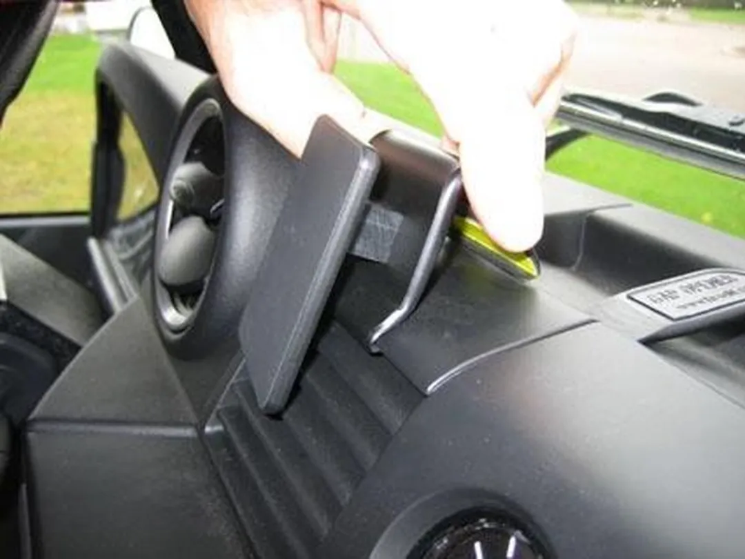 Brodit ProClip Land Rover Defender 2007-2016 Center Mount 854077 - Zwart