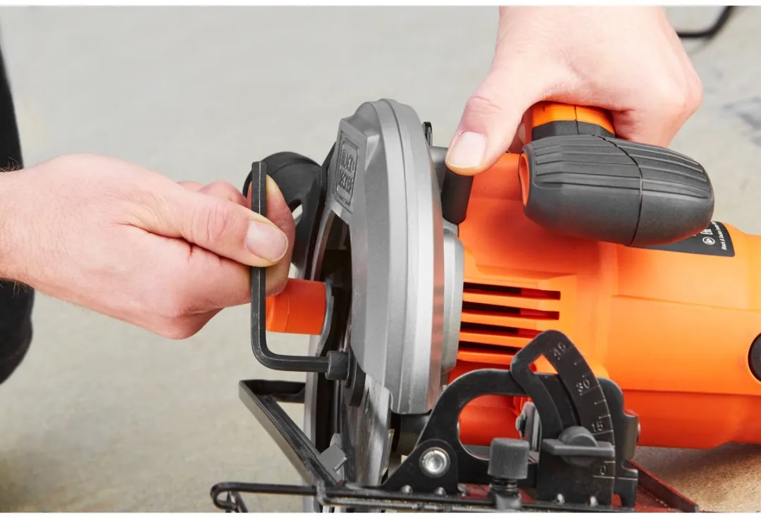 BLACK+DECKER CS1550-QS Cirkelzaag 1500W - afbeelding 4 van 5