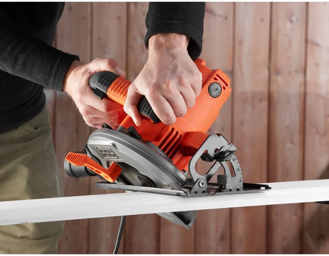 BLACK+DECKER CS1550-QS Cirkelzaag 1500W - afbeelding 3 van 5