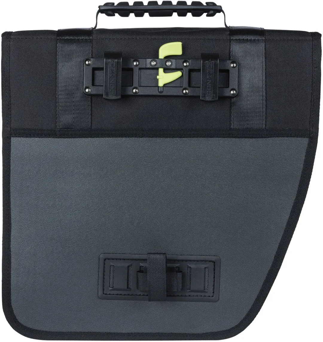 Basil Tour Waterproof Fietstas 14L - Zwart
