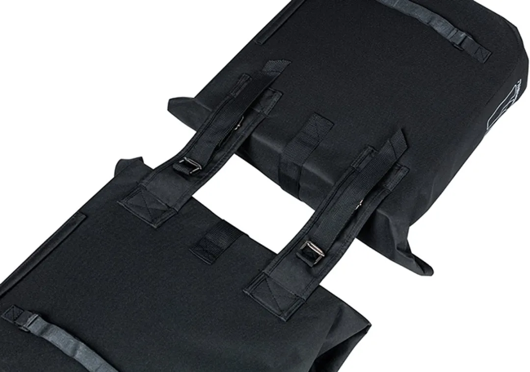 Basil City Dubbele Fietstas 32L - Zwart