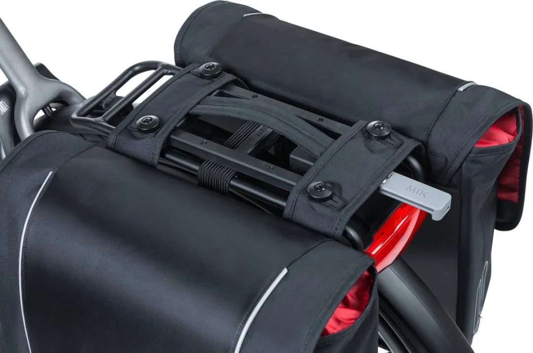 Basil Sport Design Dubbele Fietstas MIK - 16L - Zwart - afbeelding 6 van 6