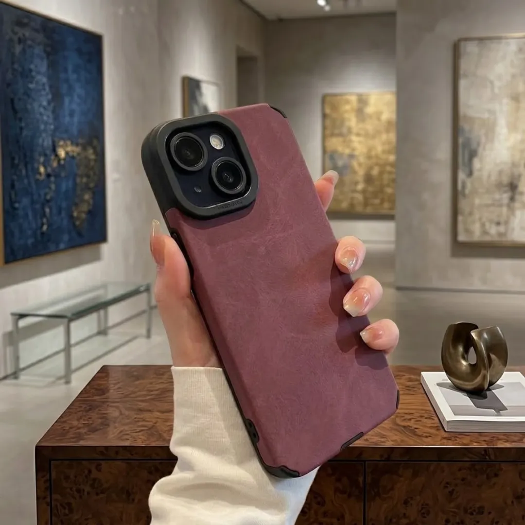 NUVEX Bordeaux Paars Mat Hoesje iPhone 15 - Camera Bescherming