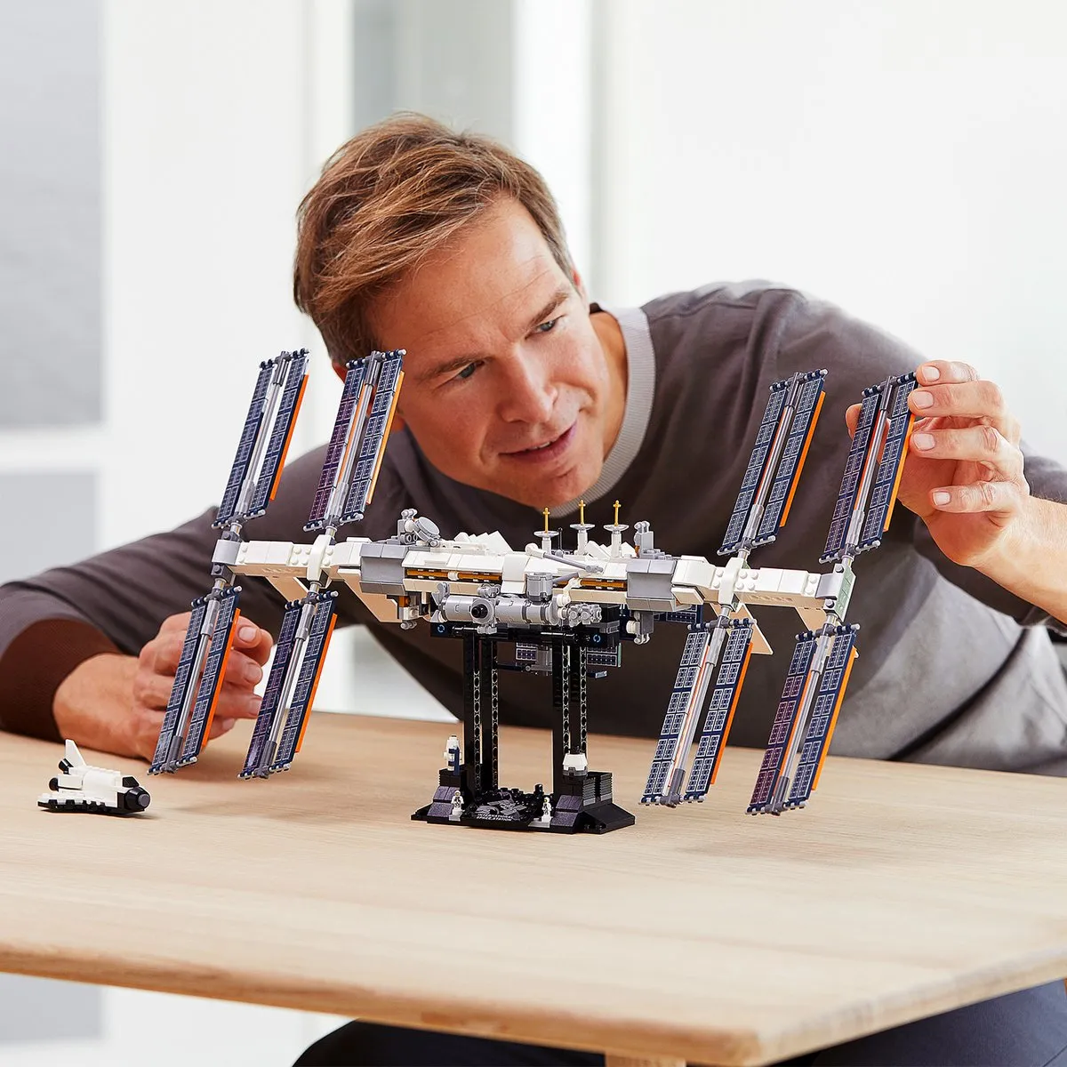 LEGO Ideas Internationaal Ruimtestation 21321 - 864 Stukken