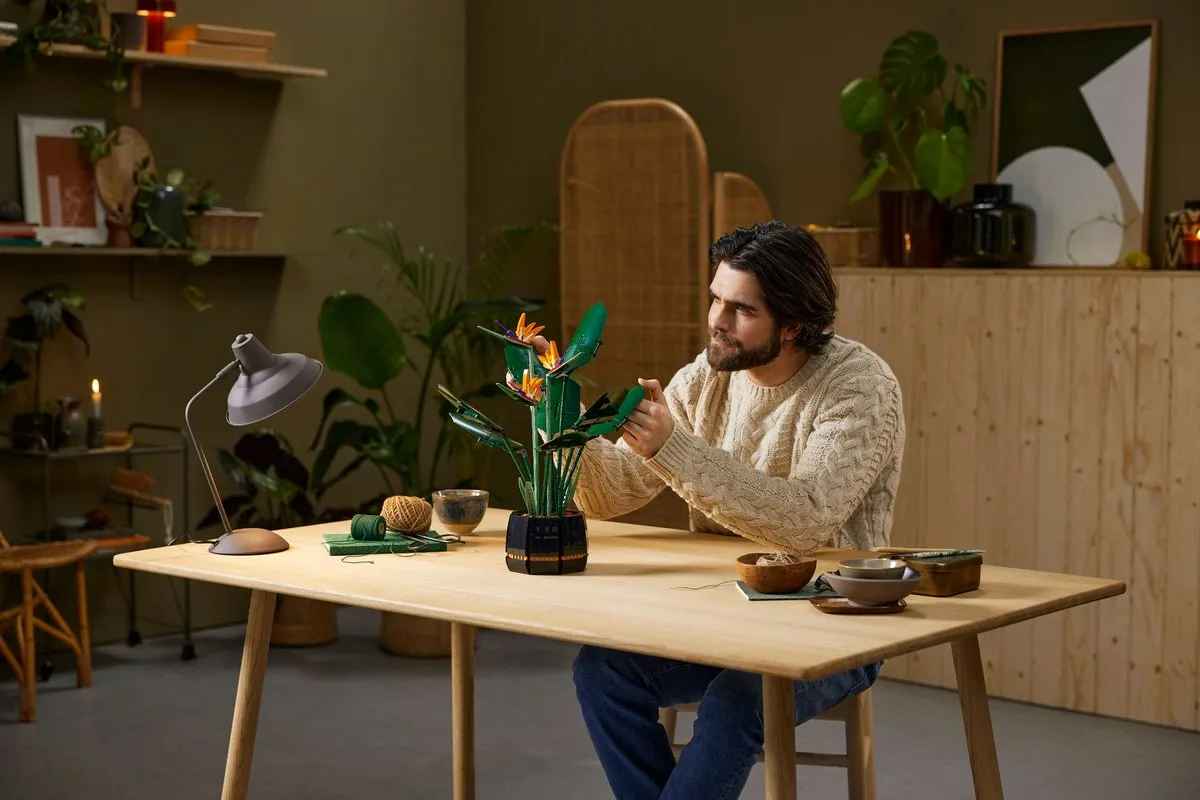 LEGO Creator Expert Paradijsvogelplant 10289 - 1173 Stukken