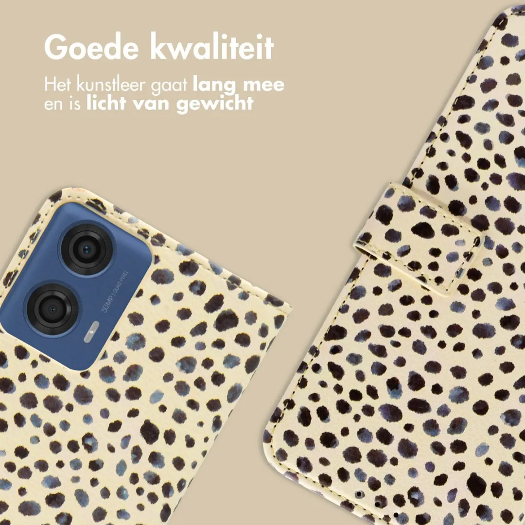 Imoshion Moto G04/G24 Bookcase Hoesje - 3 Pasjes - Black And White Dots - afbeelding 2 van 6