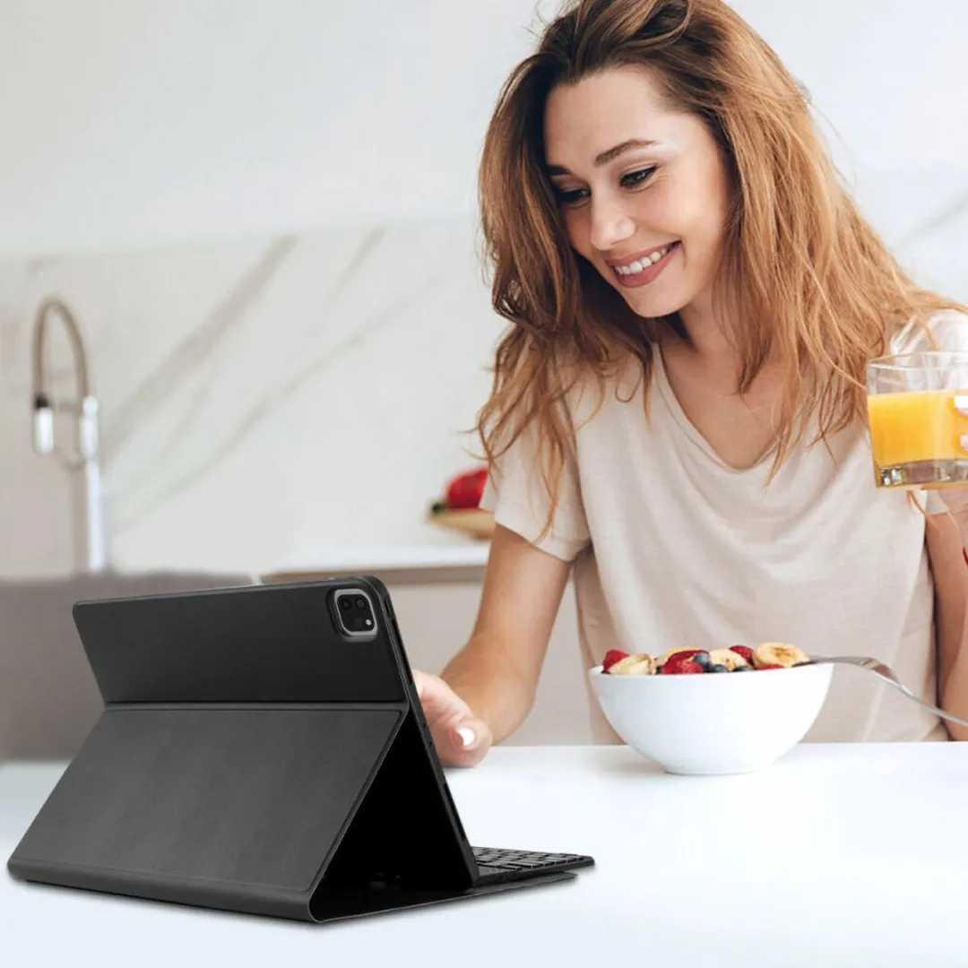 Buddi Zuna Hoes met QWERTY Toetsenbord Geschikt voor iPad Pro 13 (2024/2025) | Beschermhoes | Bluetooth 5.0 | met Penhouder | Magnetisch Uitneembaar Keyboard | Book Case met Standaard | Zwart