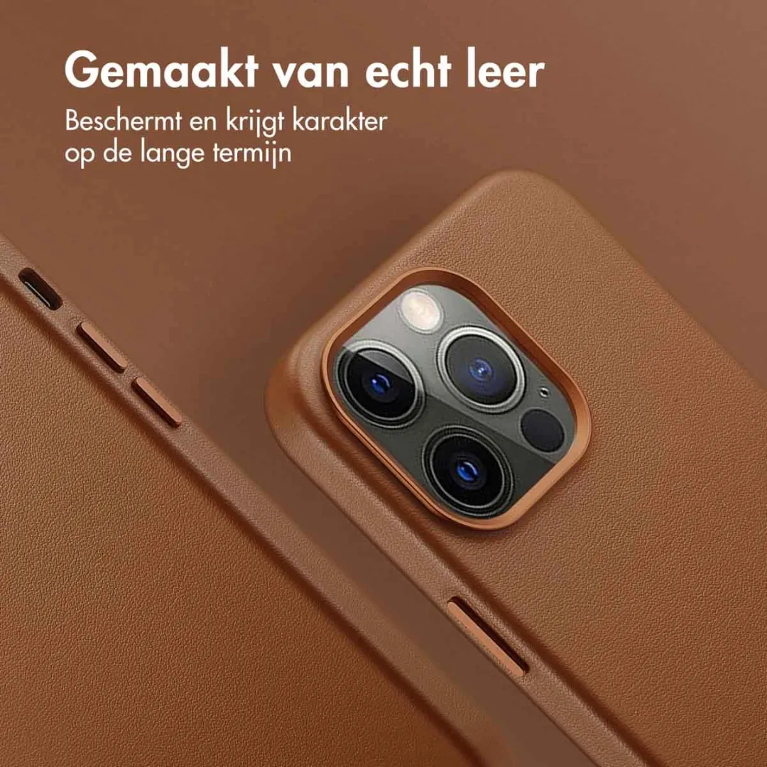 Accezz Hoesje iPhone 13 Pro MagSafe - Sienna Brown - 2 Pasjes