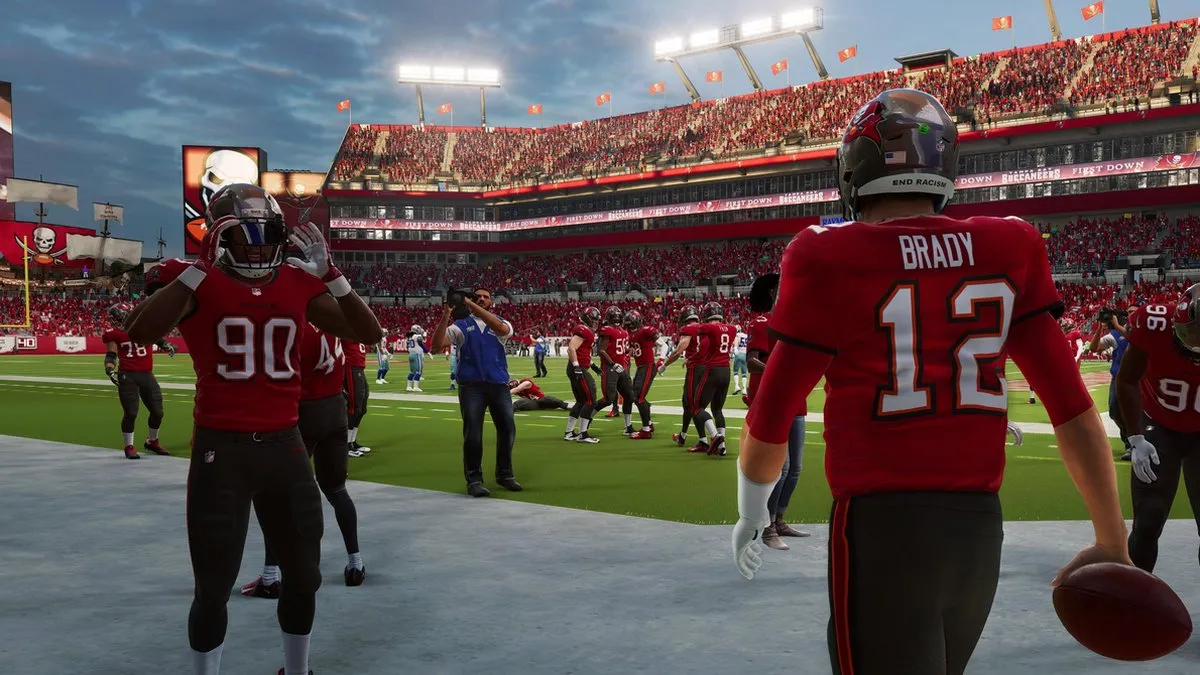EA Madden NFL 22 - PS5 - 4 Spelers Online
