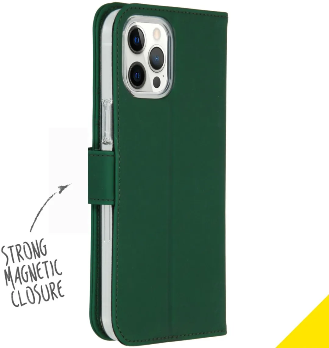 Accezz Hoesje iPhone 12 Pro Max - Wallet Softcase Groen - 3 Pasjes