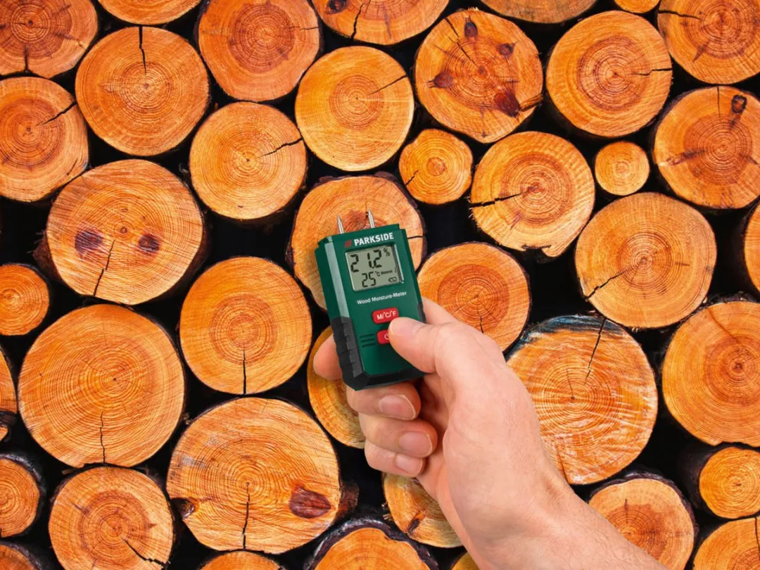 Parkside Vochtigheidsmeter - Bouw en Houtvochtigheidsmeter - Voor het eenvoudig meten van vocht in hout, muren en bouwmateriaal - Weergave van de vochtigheidsgraad in % via groot LC-display - Met een meetbereik van 0-44% - Temperatuurweergave