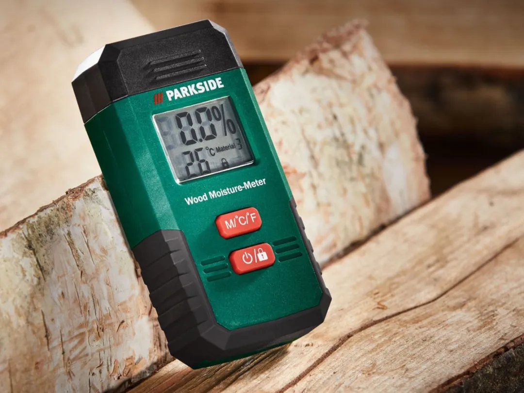 Parkside Vochtigheidsmeter - Bouw en Houtvochtigheidsmeter - Voor het eenvoudig meten van vocht in hout, muren en bouwmateriaal - Weergave van de vochtigheidsgraad in % via groot LC-display - Met een meetbereik van 0-44% - Temperatuurweergave