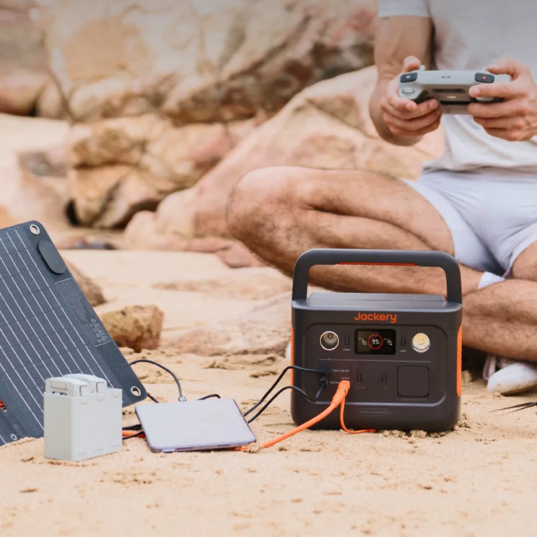 Jackery - Explorer 240 V2 - draagbaar energiestation - 256 Wh LiFePO4-accu - 300W AC/100W USB-C-uitgang - 1 uur snel volledig opladen via APP - zonnegenerator voor buiten kamperen en noodgevallen