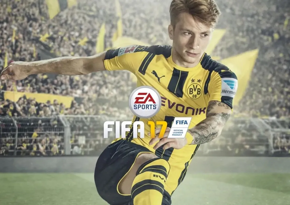 EA FIFA 17 Deluxe Edition - 22 Online / 4 Offline
