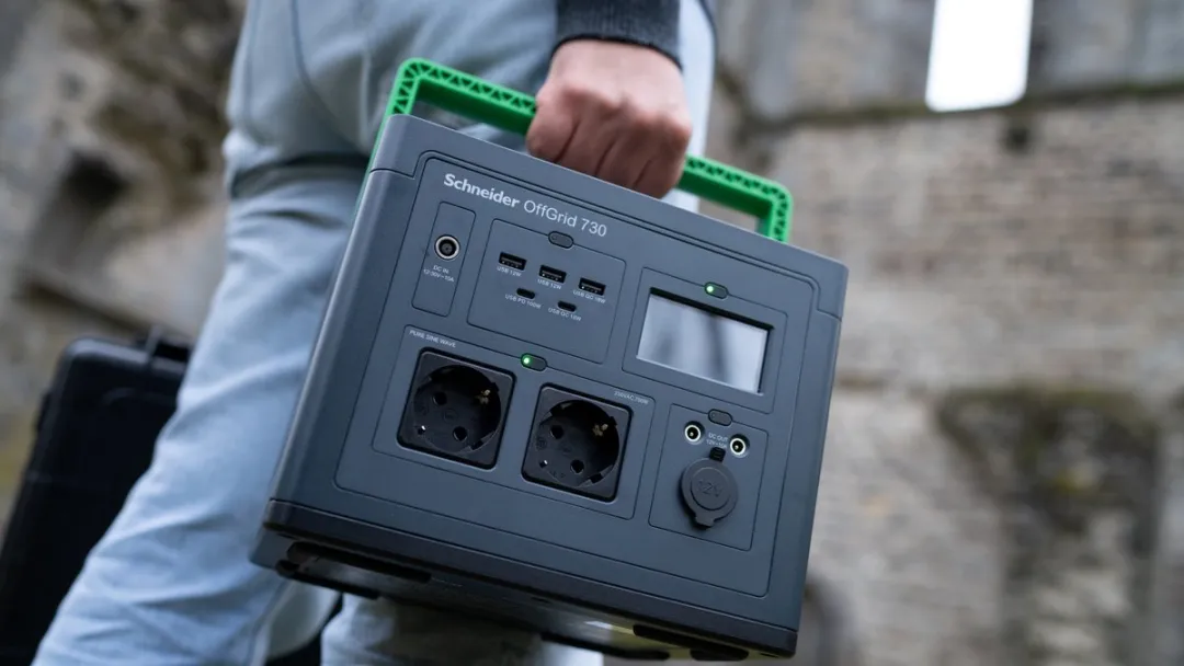 APC OffGrid Portable Power Station 517Wh - 749W