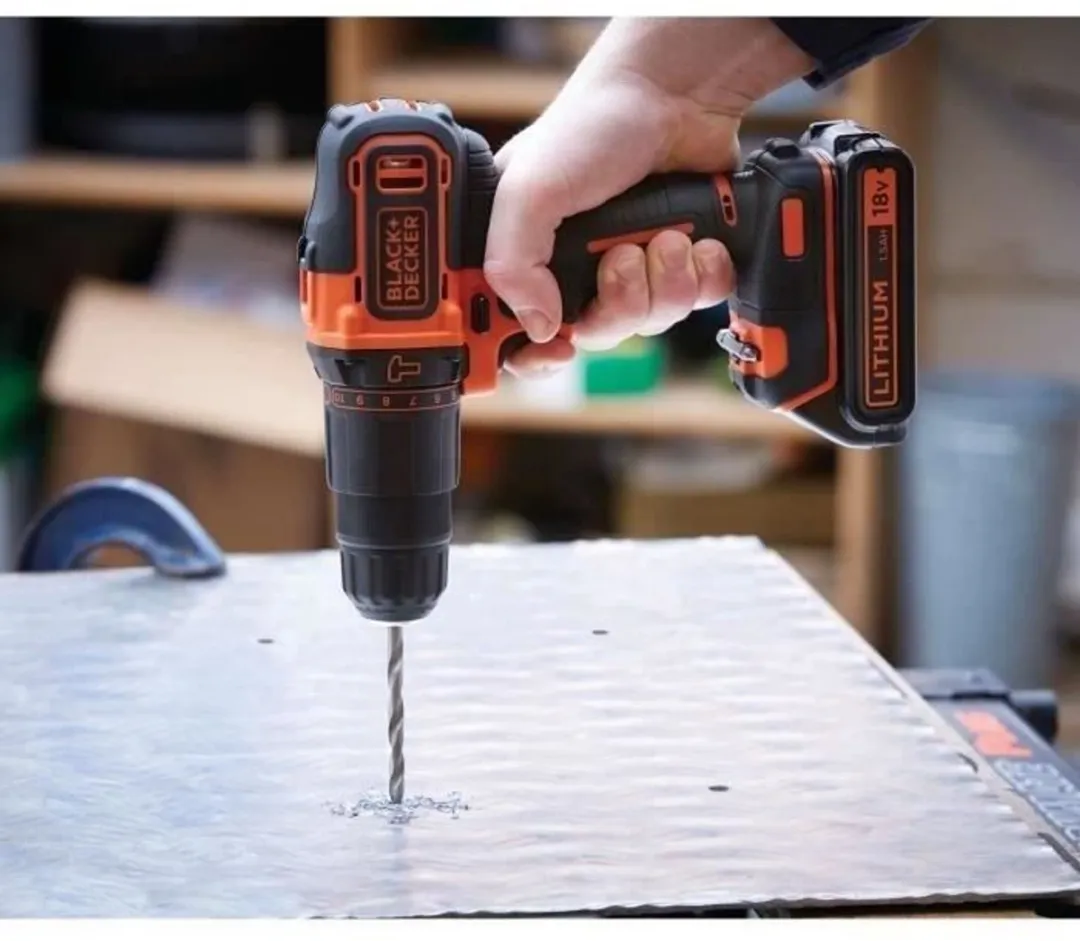 BLACK+DECKER BDCHD18C2TA-QW Klopboormachine - 2x 18V Accu - 30 Accessoires - afbeelding 2 van 6