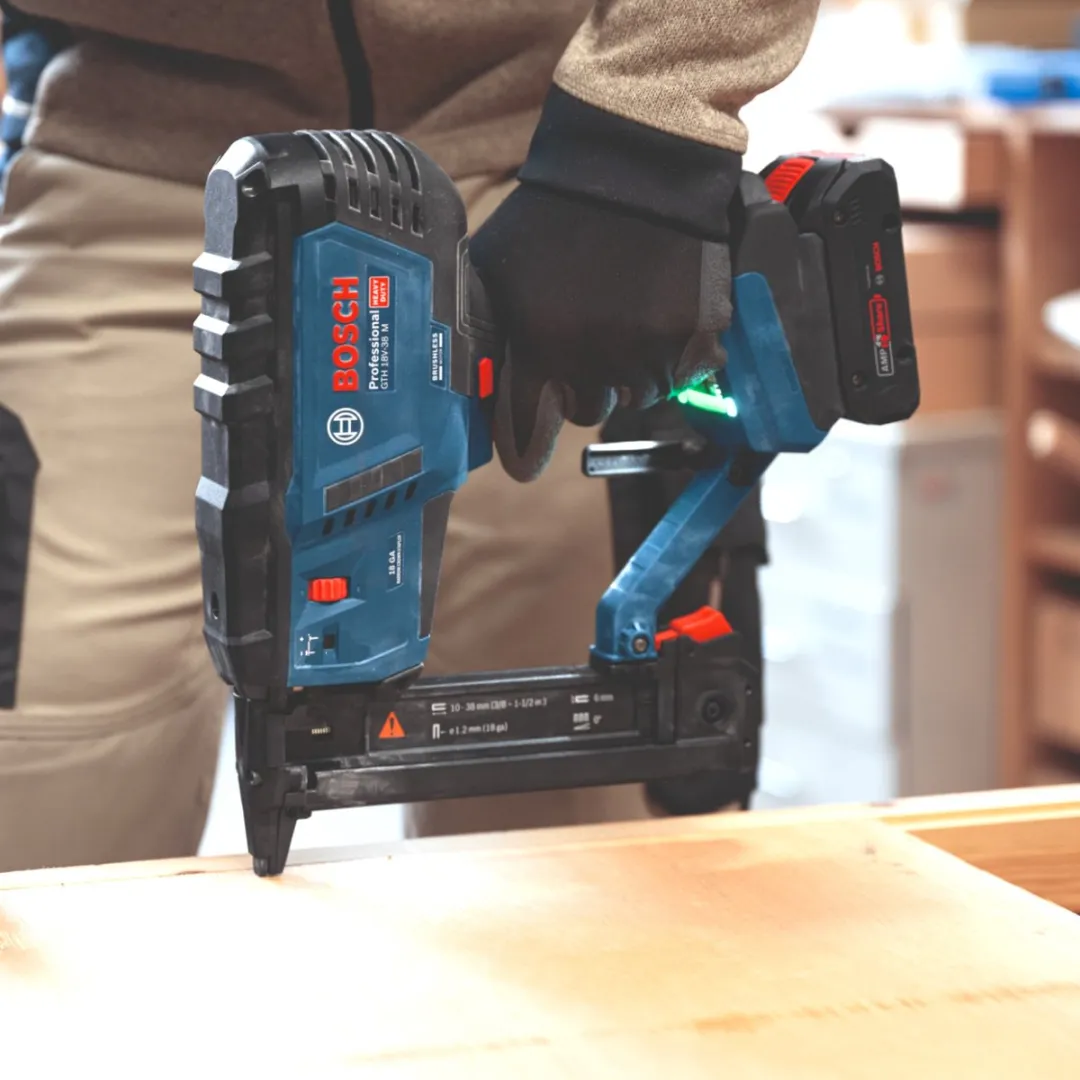 Bosch Professional GTH 18V-38 M Niettacker - 18V