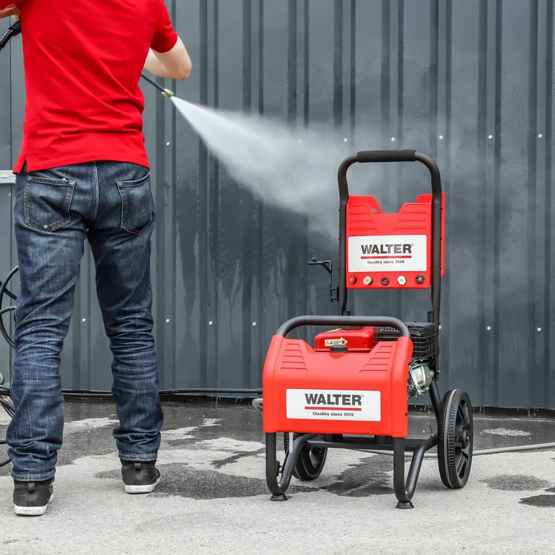 Pferd Corradi Naaldvijl 200mm