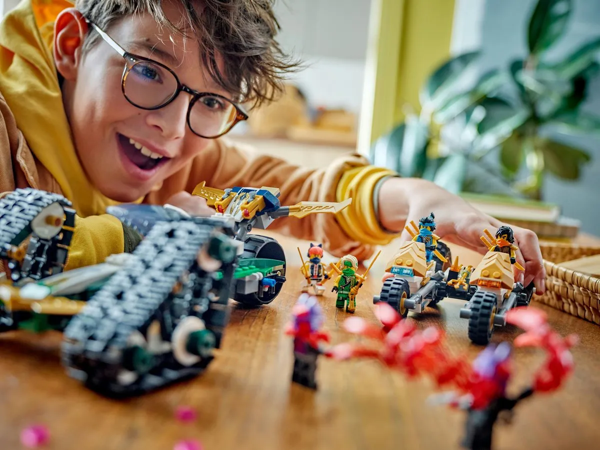 LEGO Ninjago Ninjateam Combivoertuig 71820 - 576 Stukken - Blauw