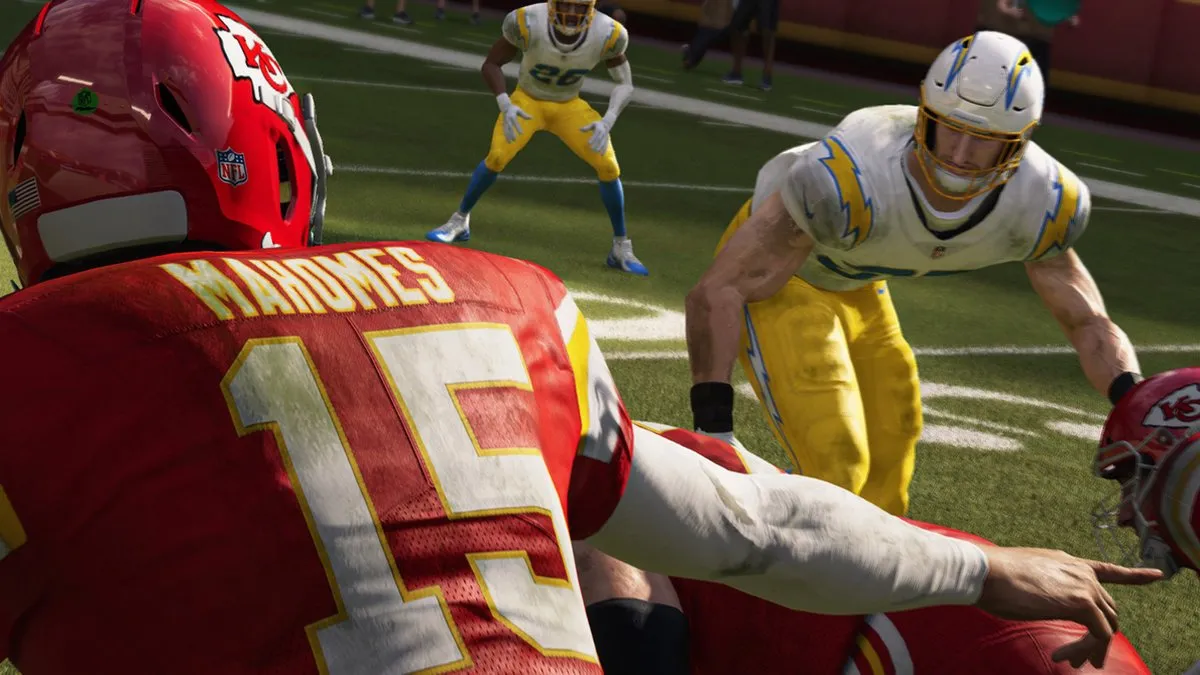 EA Madden NFL 21 - PS4 - 4 Spelers Online - afbeelding 6 van 6