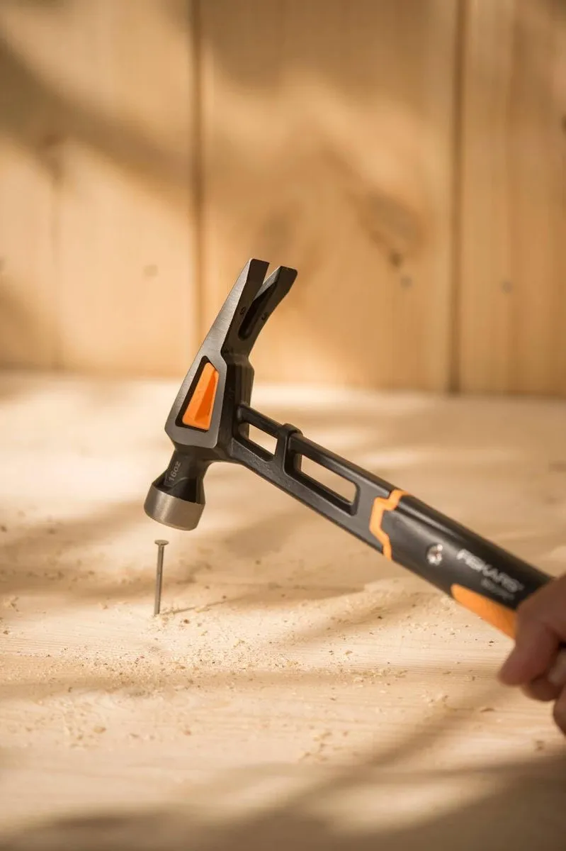 Fiskars Klauwhamer Isocore M