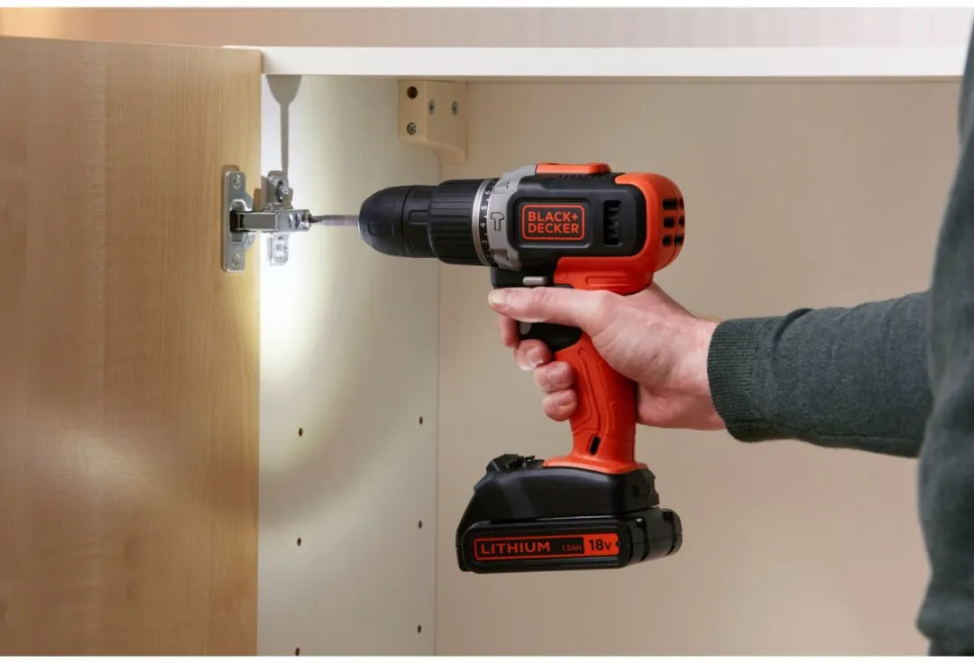 BLACK+DECKER BCD003C2K-QW Accu-klopboor/schroefmachine - 2x 1500mAh - 10mm Beton - afbeelding 2 van 6