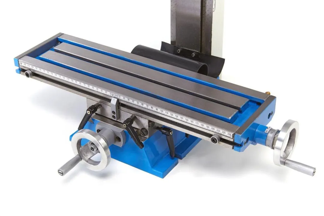 HBM BF 16 Freesmachine Grote Tafel
