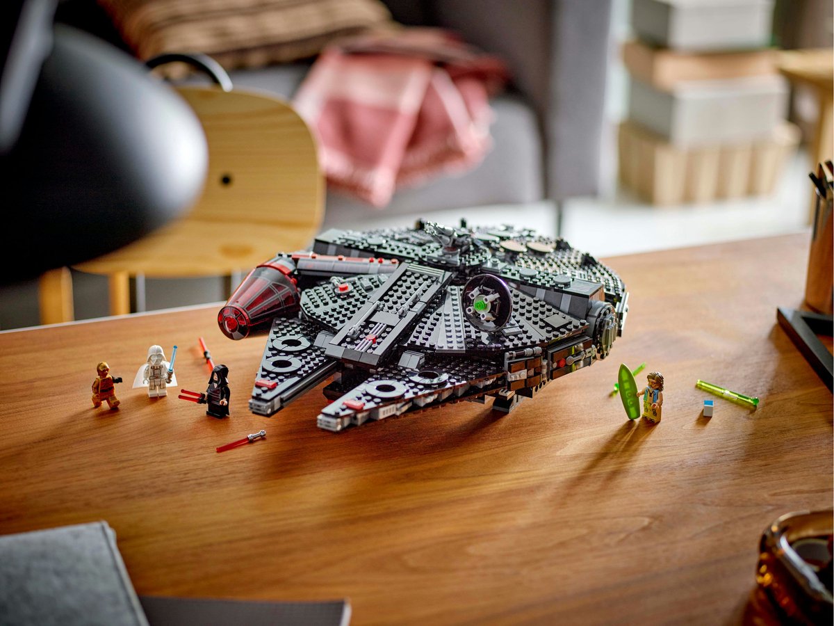 LEGO Star Wars Dark Falcon - 75389