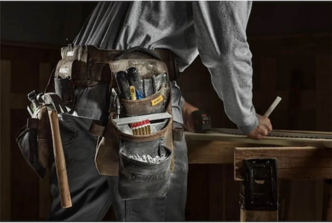 DeWalt DWST50113-1 Lederen Gereedschapsgordel 18-vaks - Bruin/Zwart