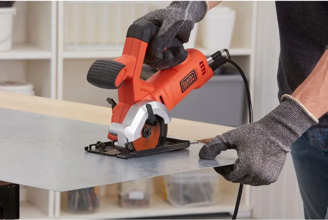BLACK+DECKER BES510-QS Mini Cirkelzaag 400W - 85mm