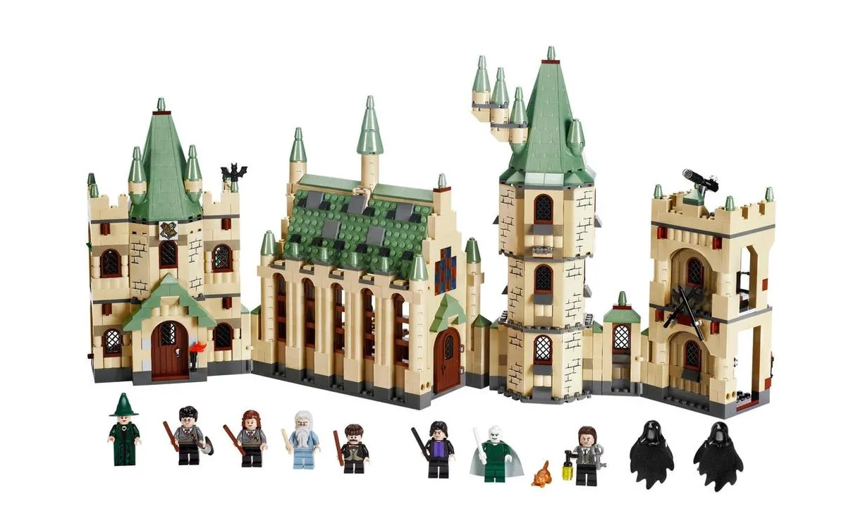 LEGO Harry Potter Zweinstein Kasteel 1290 Stenen - Beige/Groen