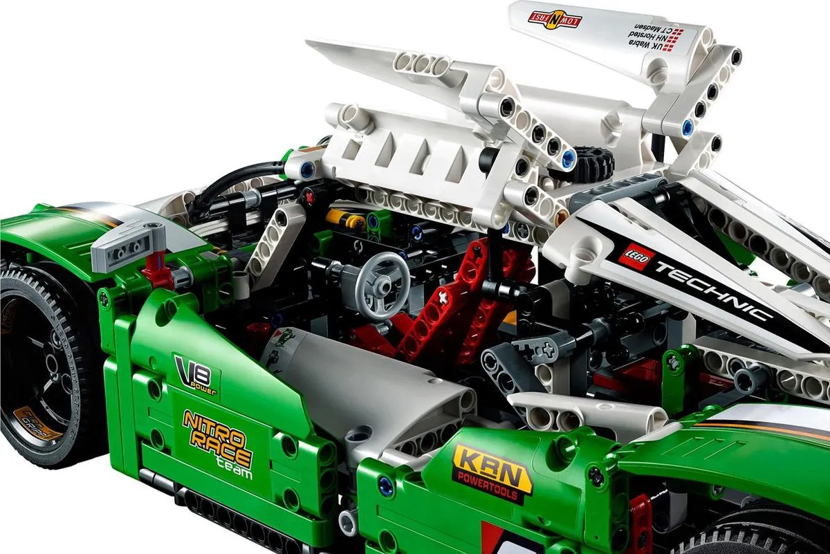 LEGO Technic 24-Uur Racewagen 42039 - 1284 Stukken