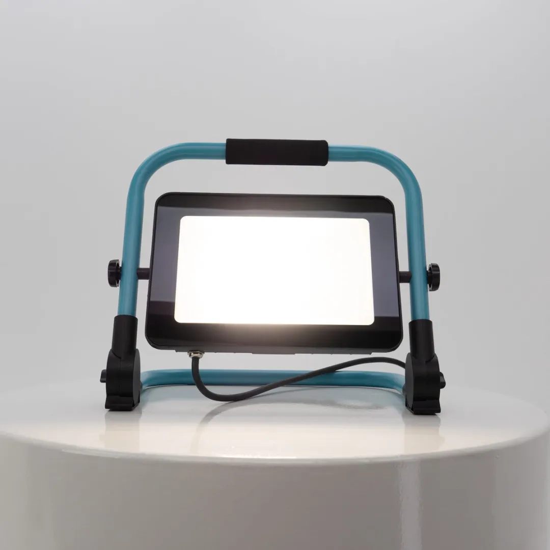 Eglo Avelar Werklamp LED 100W 11200lm - IP65 - Zwart/Turquoise - afbeelding 3 van 6