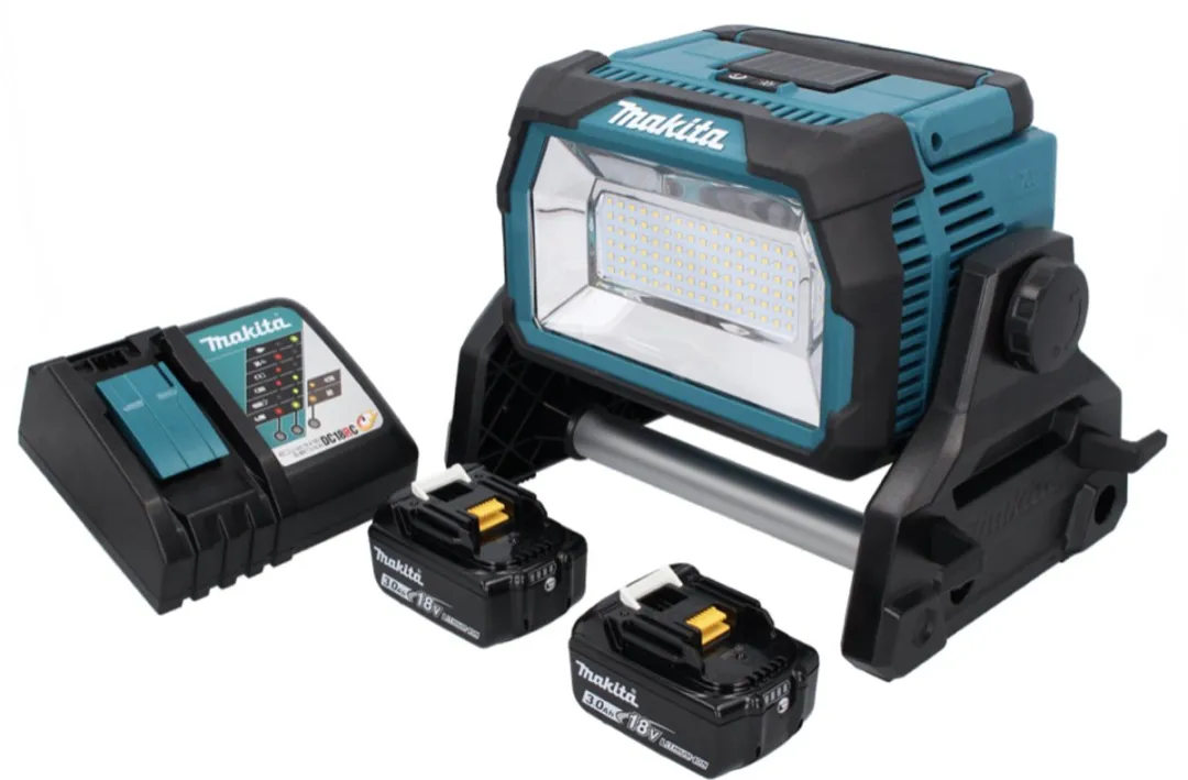 Makita DML 809 RF LED Bouwspot 18V - 10.000 Lm - 2x 3.0Ah Accu
