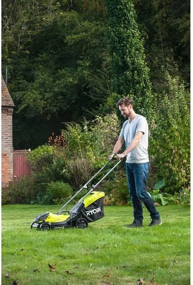 Ryobi OLM1833B Grasmaaier 18V 33cm - afbeelding 6 van 6