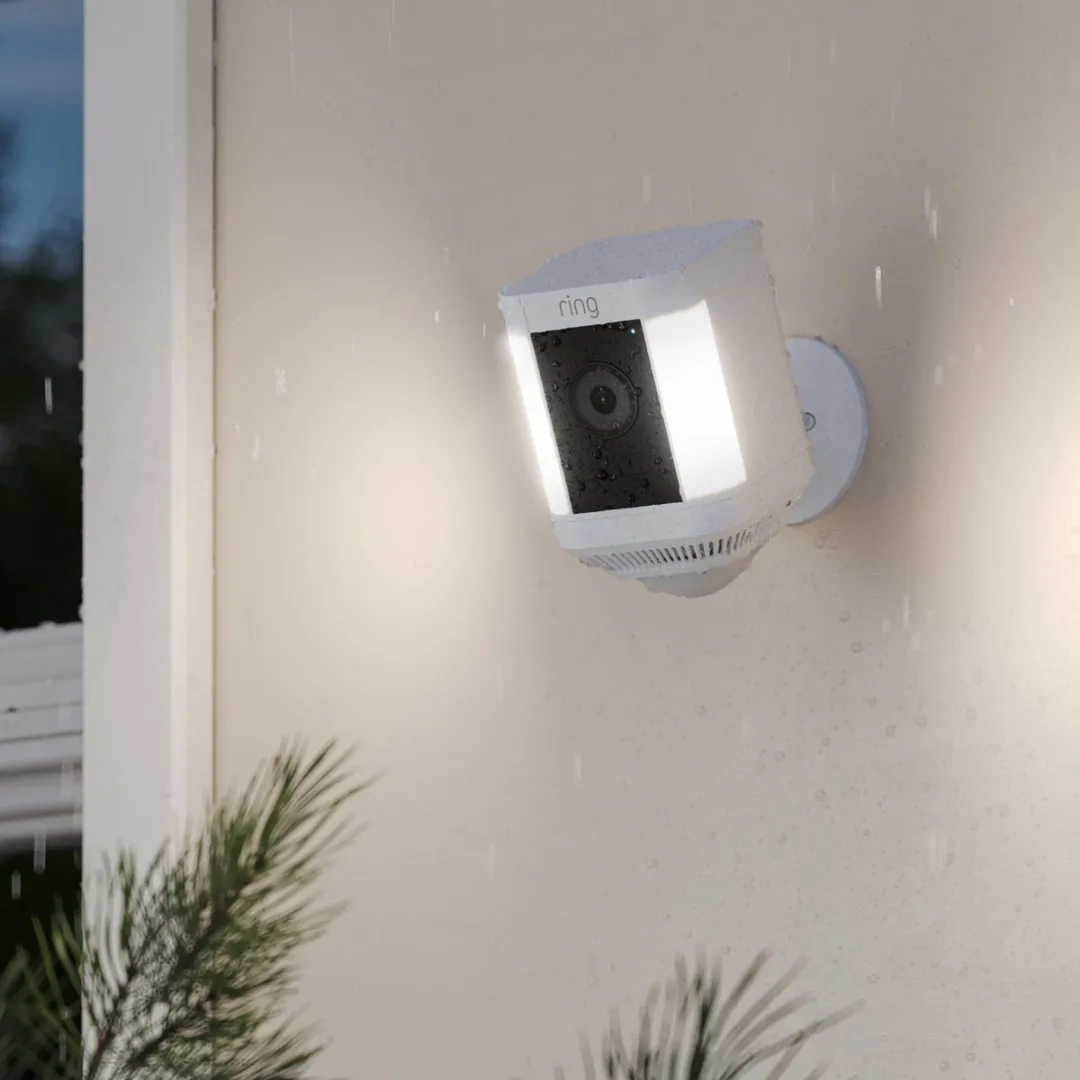Ring Spotlight Cam Plus Battery - Wit - afbeelding 6 van 6