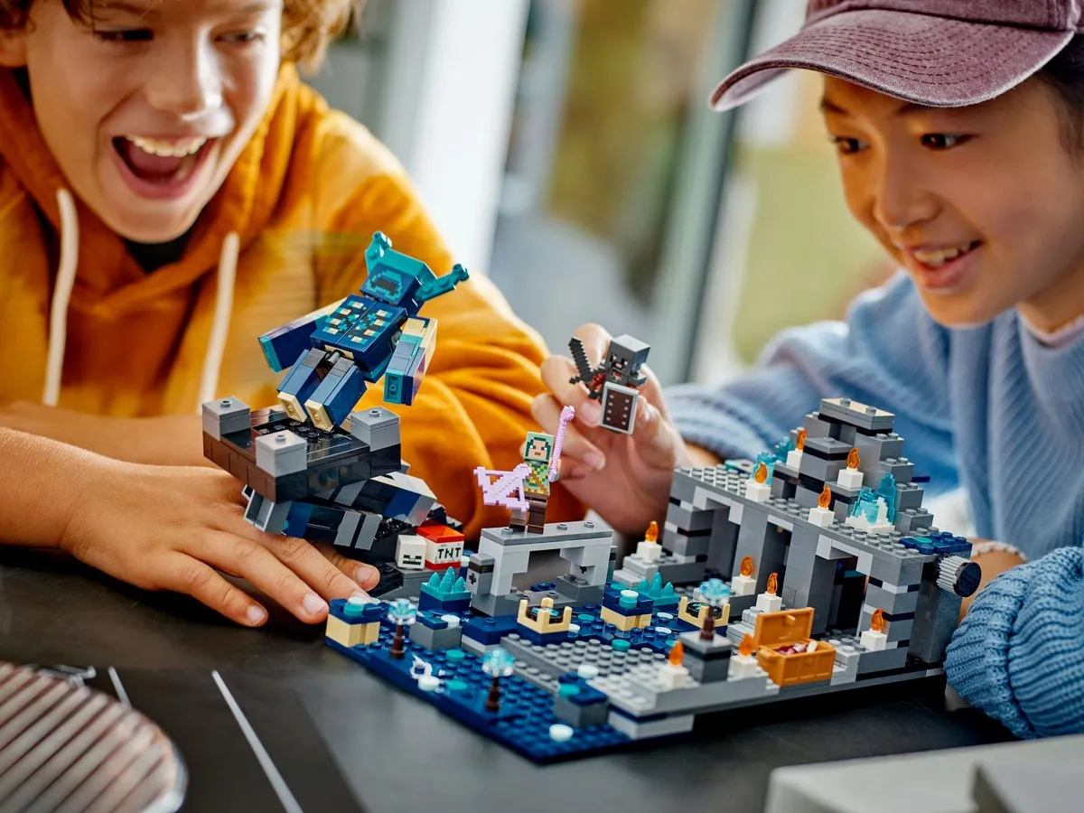 LEGO Minecraft 21246 Het Duistere Gevecht - 584 Stukken
