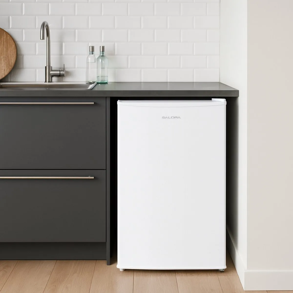 Salora FREEZER48WH Vriezer 60L - 3 Vakken - Wit