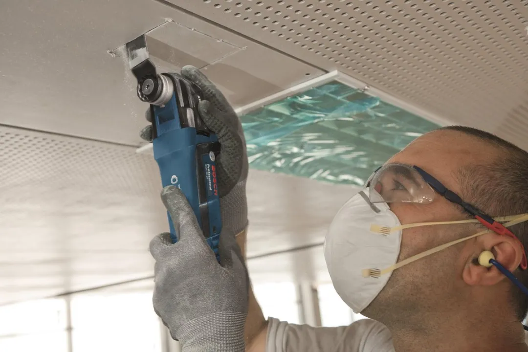 Bosch Professional OMT GOP 30-28+AC Multifunctioneel Gereedschap - 300W - 16 Accessoires