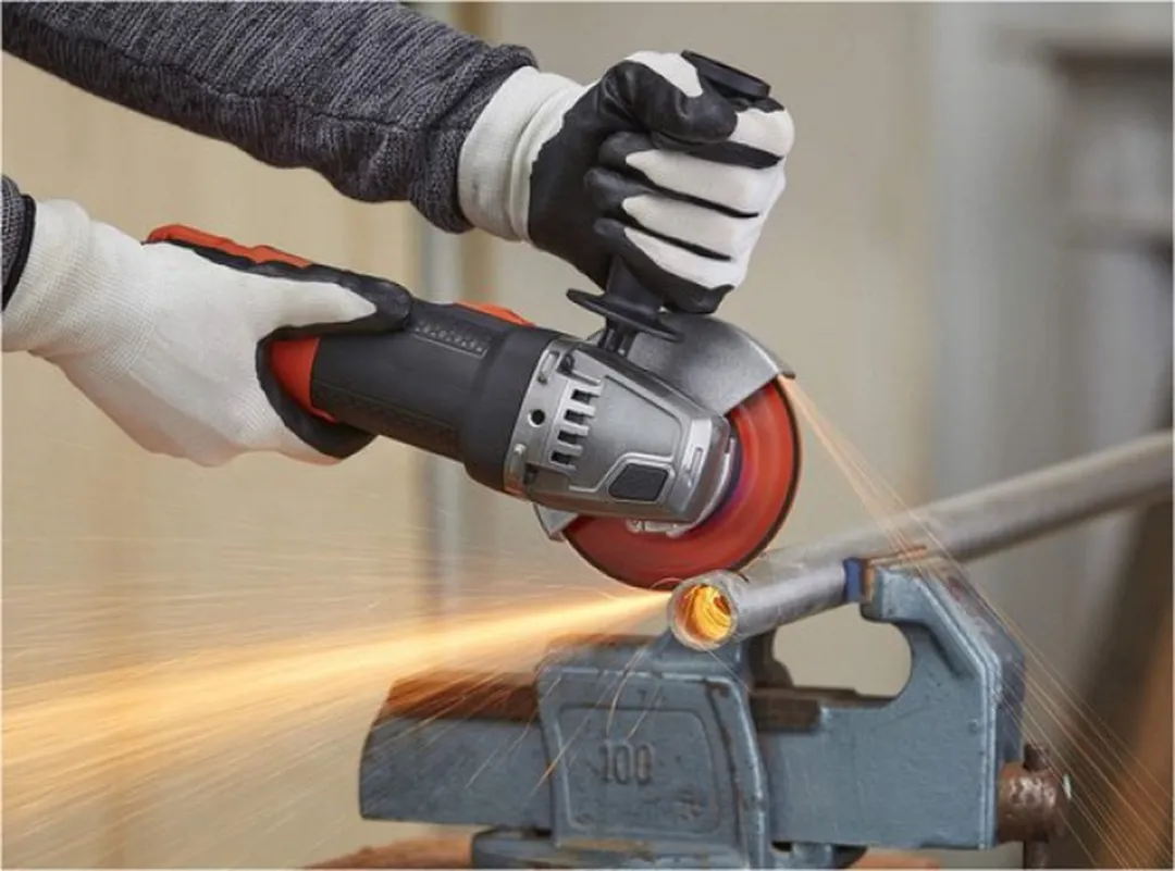 BLACK+DECKER BEG210-QS Haakse Slijper 900W 115mm