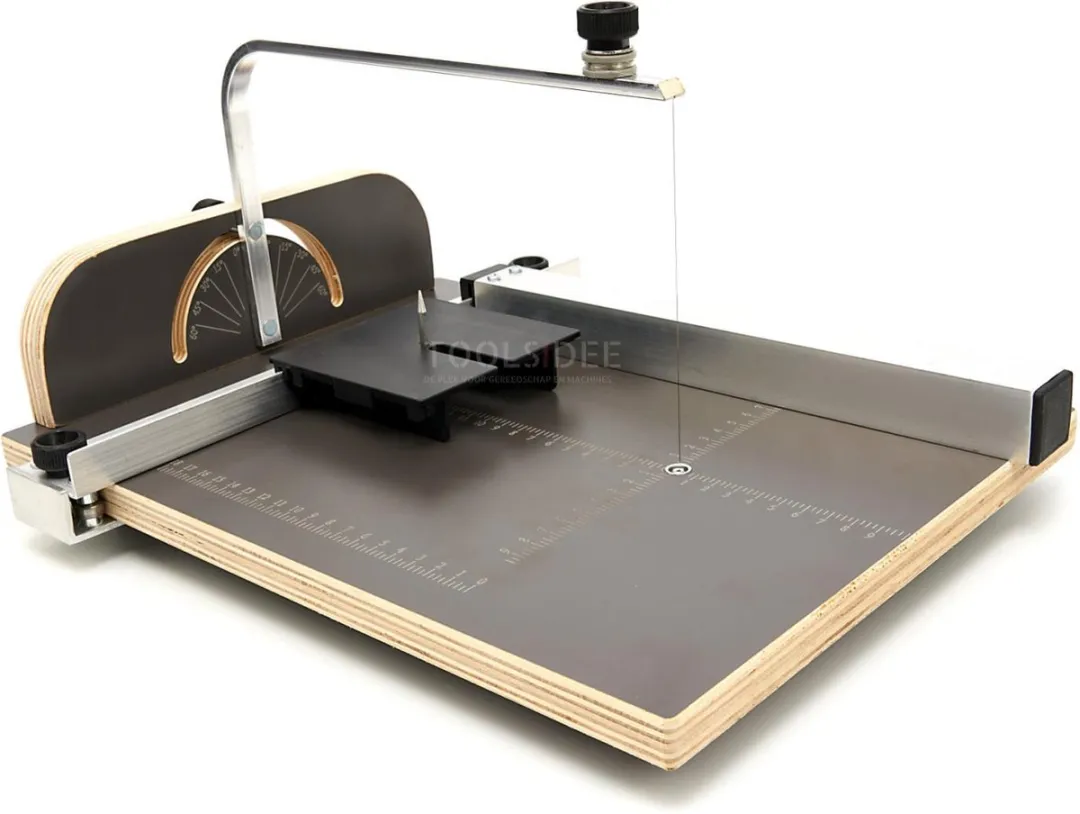 HBM Piepschuimsnijder 18W