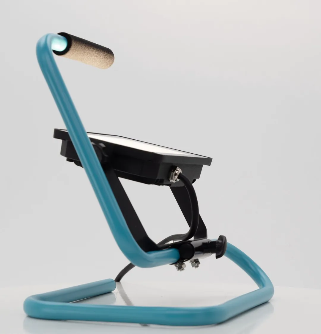 Eglo Avelar LED Werklamp 30W - Zwart/Turquoise - afbeelding 6 van 6