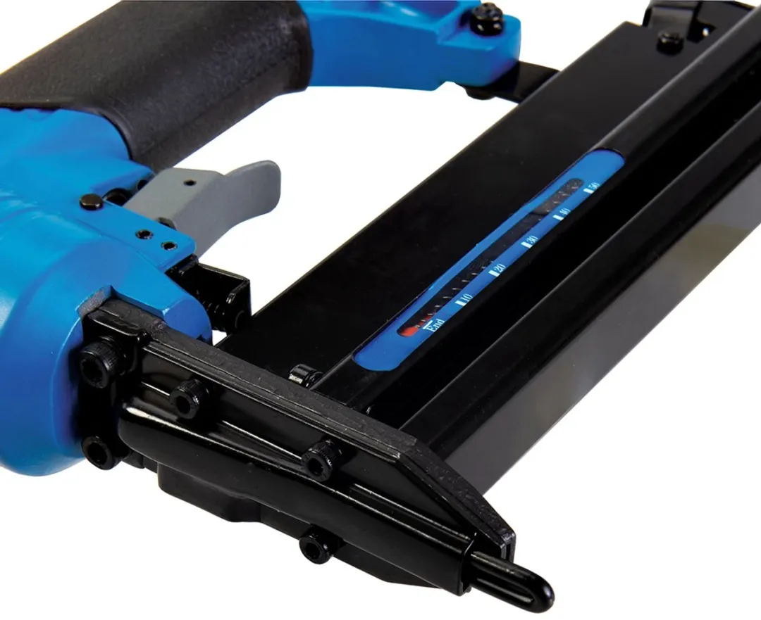 Silverline Pneumatische Niet- en Spijkermachine 633524 - 50mm