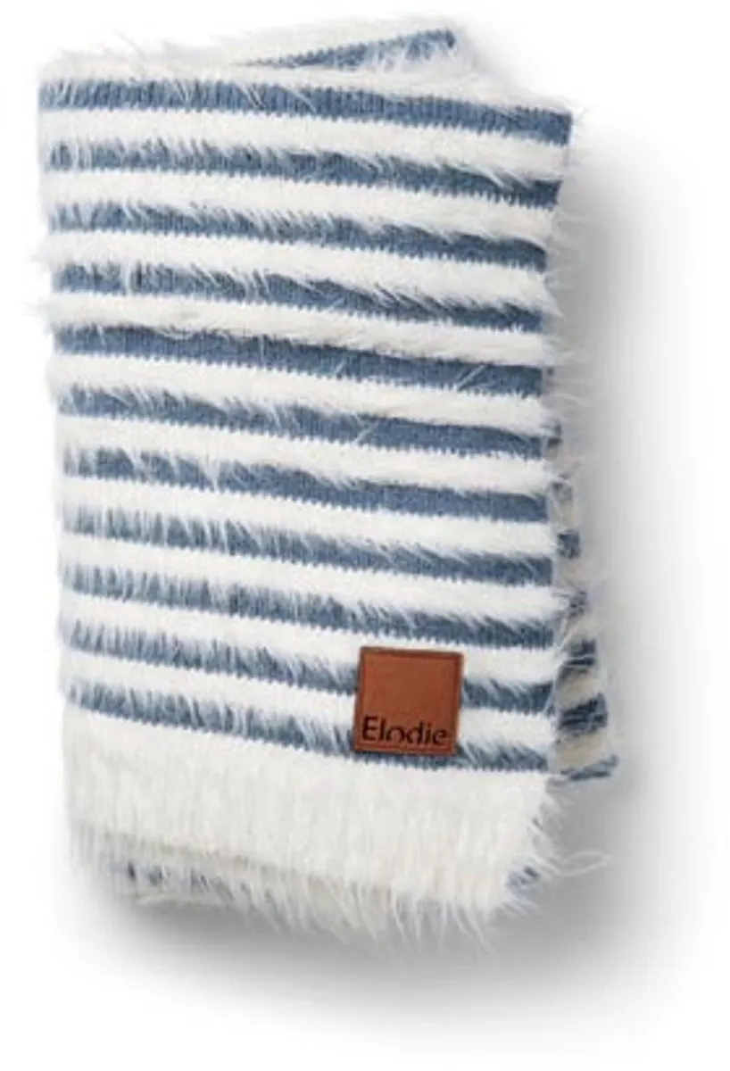 Elodie Furry Knit Deken - Wiegdeken - Dekentje baby - Babydeken - Dekentje - 100 cm x 75 cm - Berry Blue