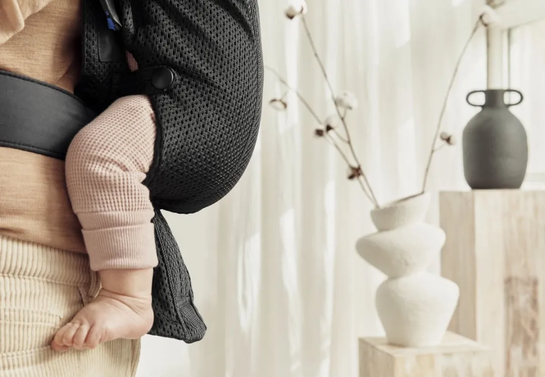 BabyBjörn Draagzak Mini - 3D Mesh - Zwart - Buikdrager – Heupvriendelijk – Gebruiksvriendelijk