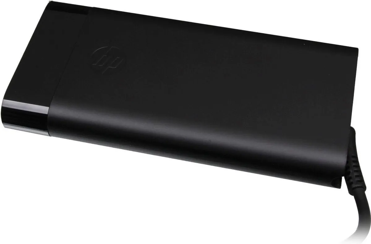 HP M85389-001 Laptopoplader 230W - Zwart
